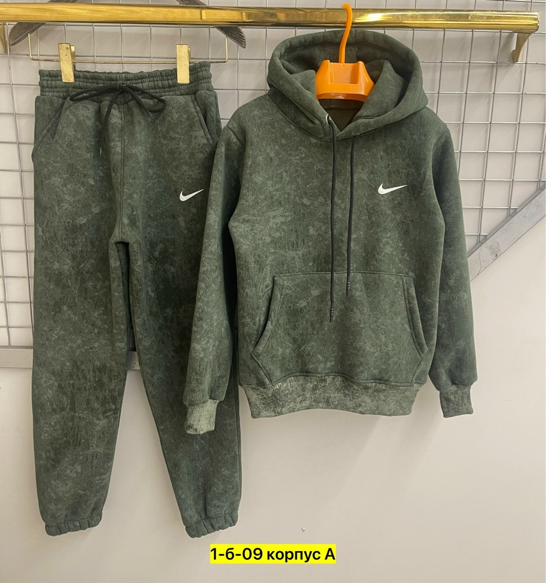 костюм на флисе,спортивные костюм,флисовые костюмы,спортивные костюмы на флисе,спортивный костюм nike на флисе