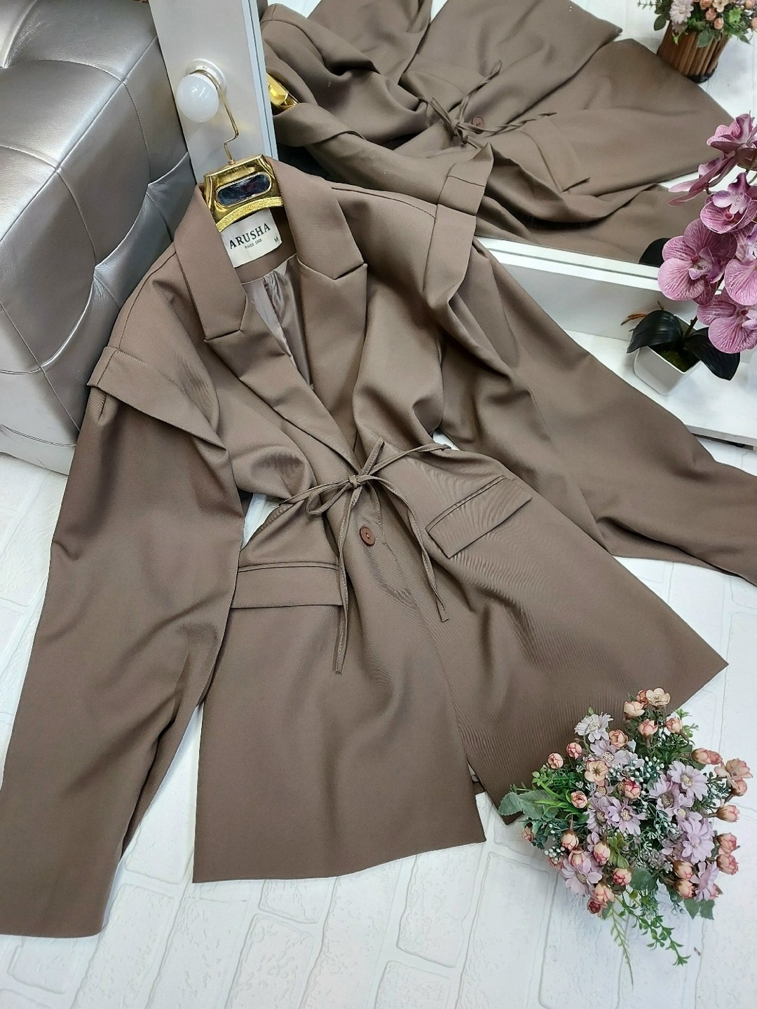 жакет,желтый пиджак,женские пиджаки,жакет и брюки,брючные костюмы женские