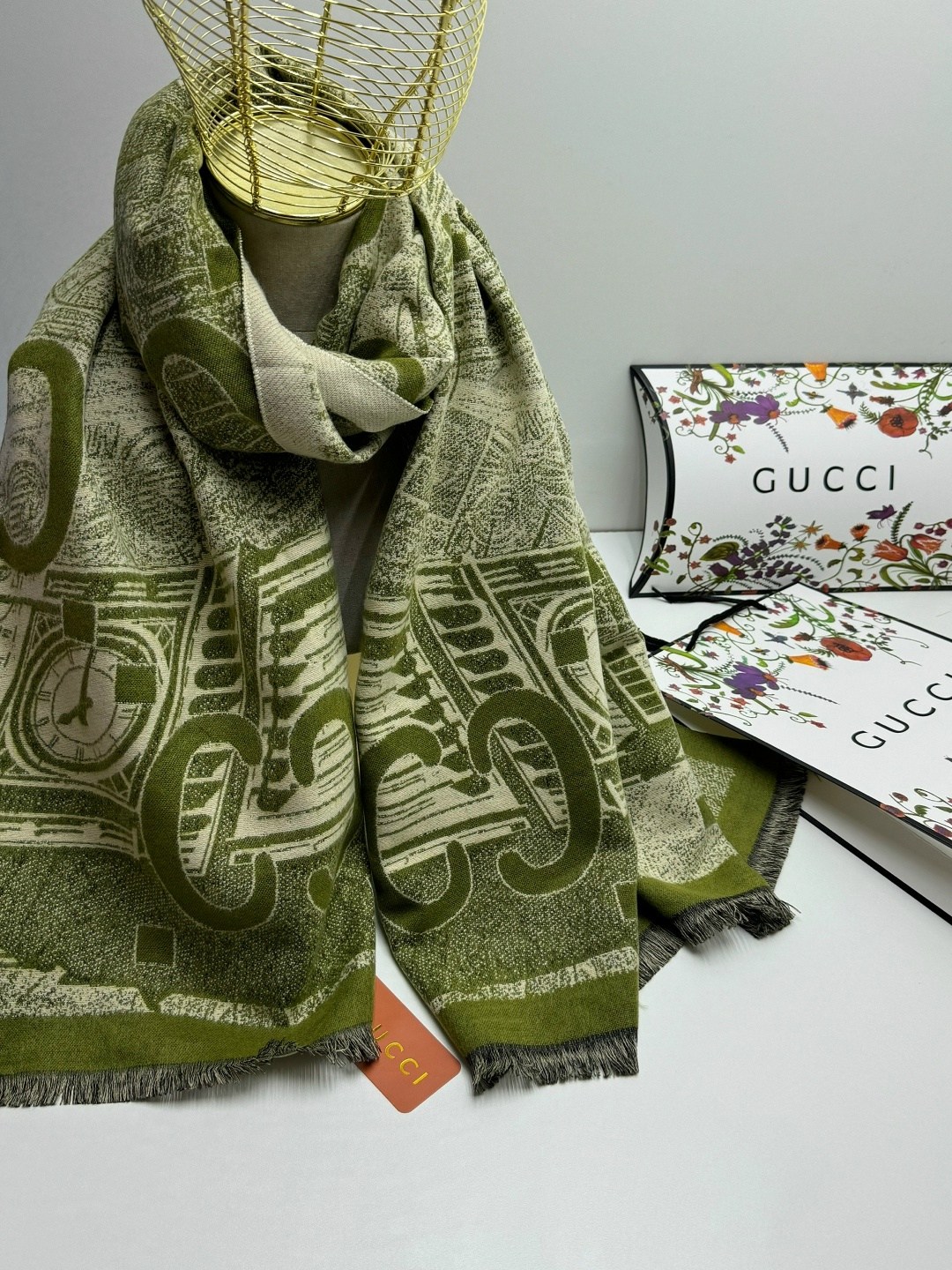 палантин гуччи,палантины dior,палантин диор,шарфы платки,палантин женские