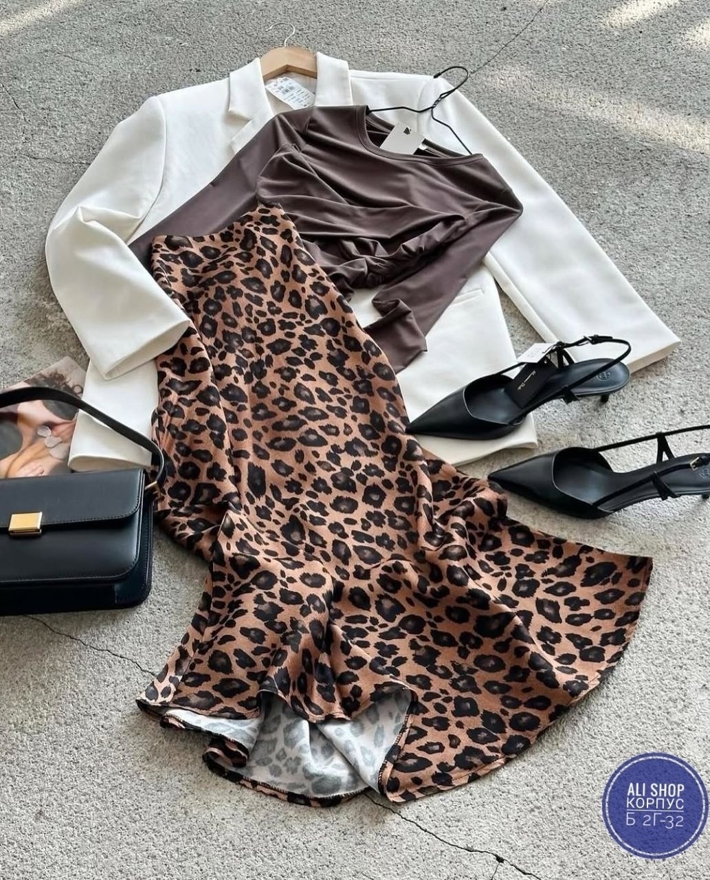 леопардовая юбка,юбка с леопардовым принтом,юбка леопардовая миди,модные образы,юбка леопард