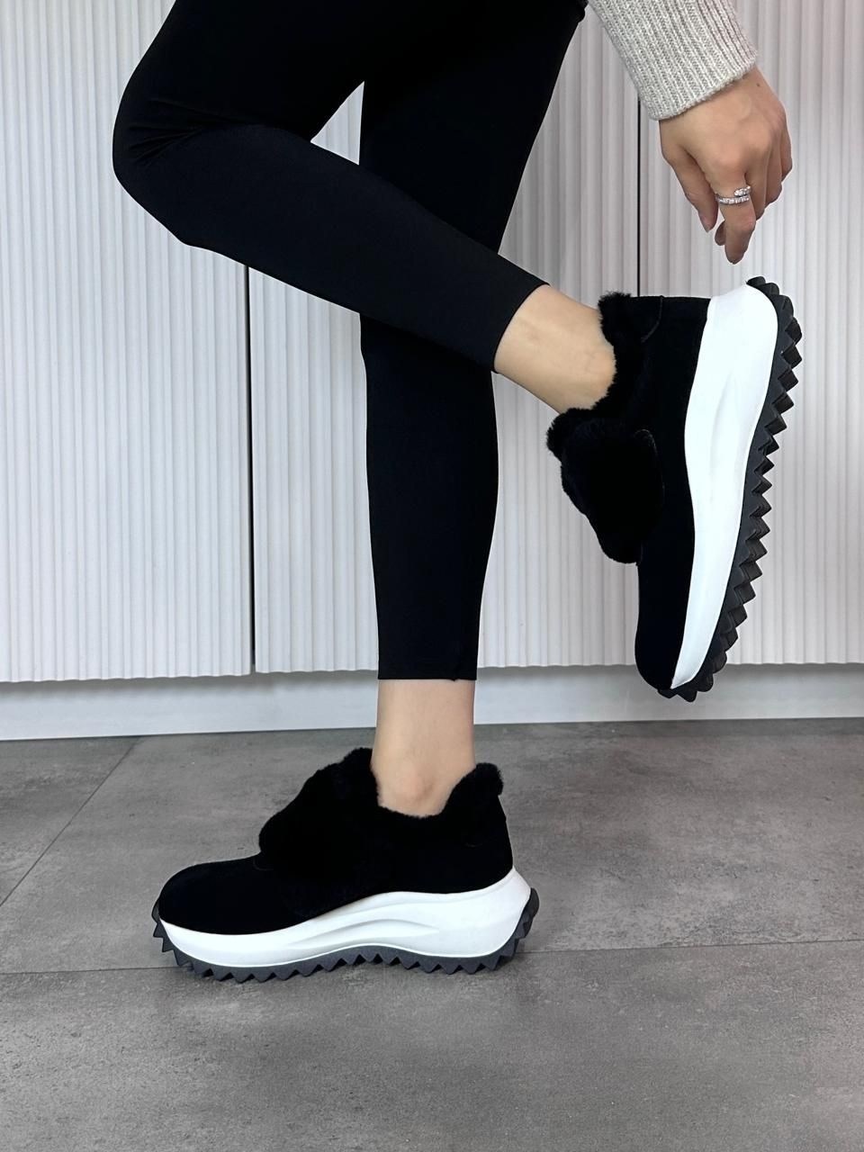 ,зимние женские кроссовки,кроссовки женскиe,меховые кроссовки,женская зимняя