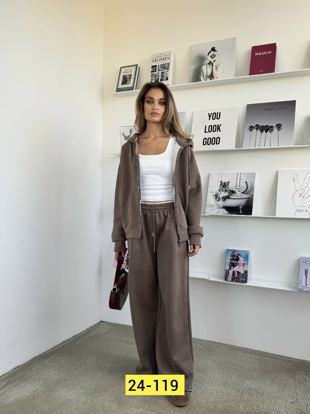 женский костюм двойка,стильные костюмы,трикотажные костюмы,женские спортивные костюмы,костюм мягкий