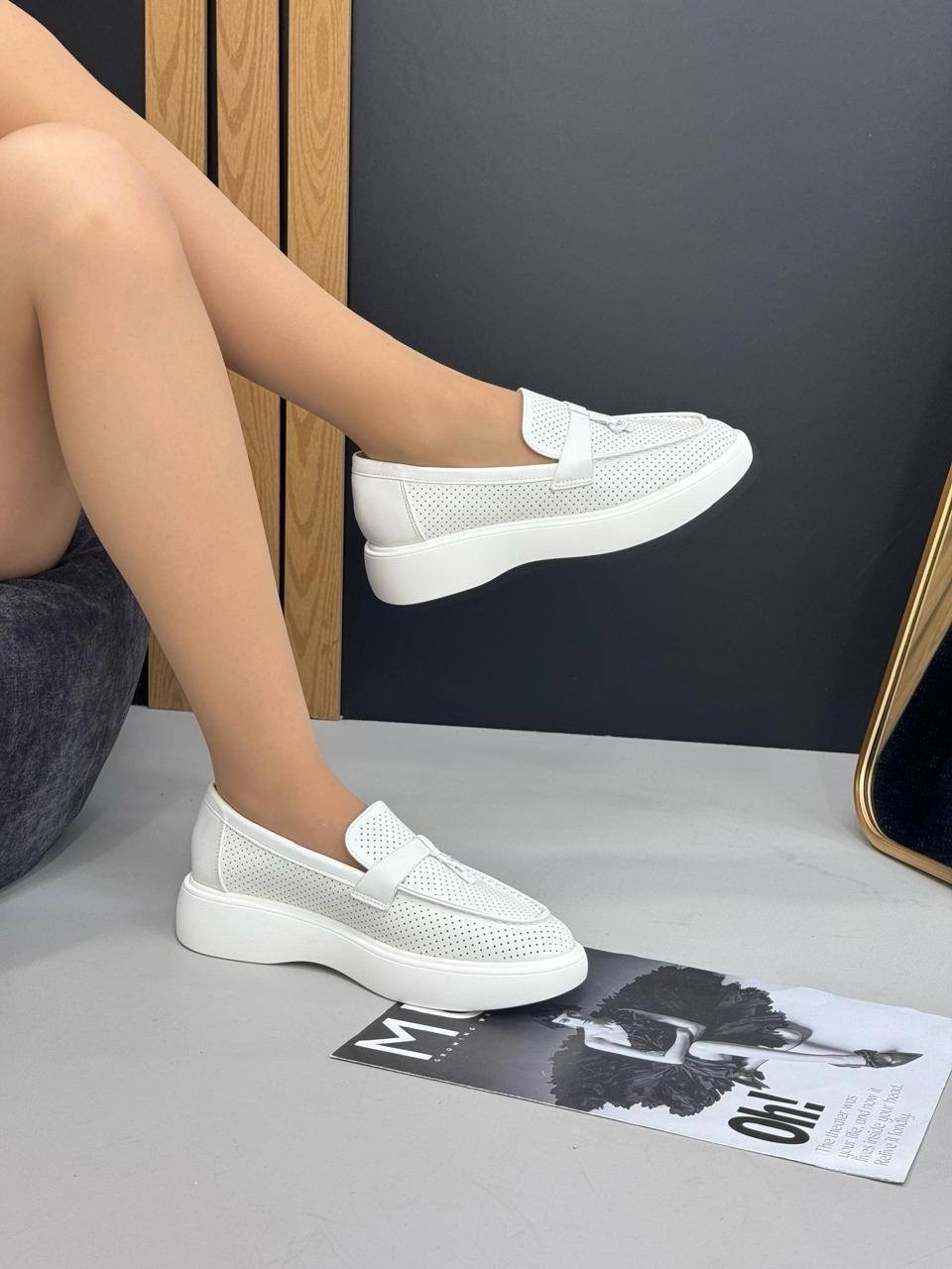 лоферы с перфорацией,женские мокасины,мокасины с перфорацией,лоферы женские,белые мокасины с перфорацией зенден