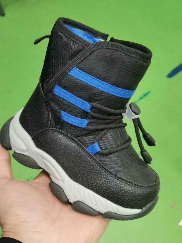 ,детская ,детские дутики,ботинки для мальчика,зимняя
