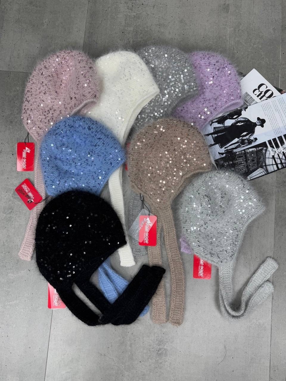 чепчики с пайетками,чепчик женский с пайетками,чепчик женский вязаный,вязаная шапка,шапка с пайетками