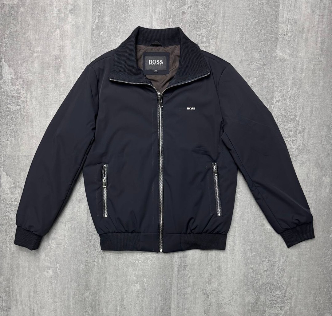 демисезонная куртка,легкая куртка,куртка с воротником,hugo boss ветровка,куртка бомбер