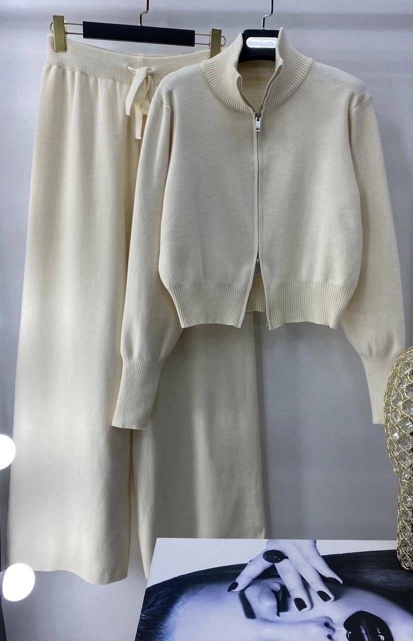 костюм двойка кашемир,мягкий трикотажный костюм,костюм из кашемира,костюм с брюками,костюм из трикотажа