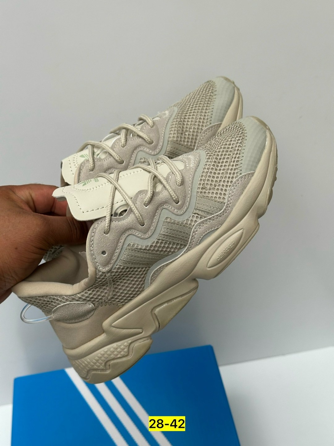 кроссовки мужские adidas ozweego,кроссовки женские adidas ozweego,кроссовки adidas ozweego,кроссовки adidas originals ozweego,кроссовки