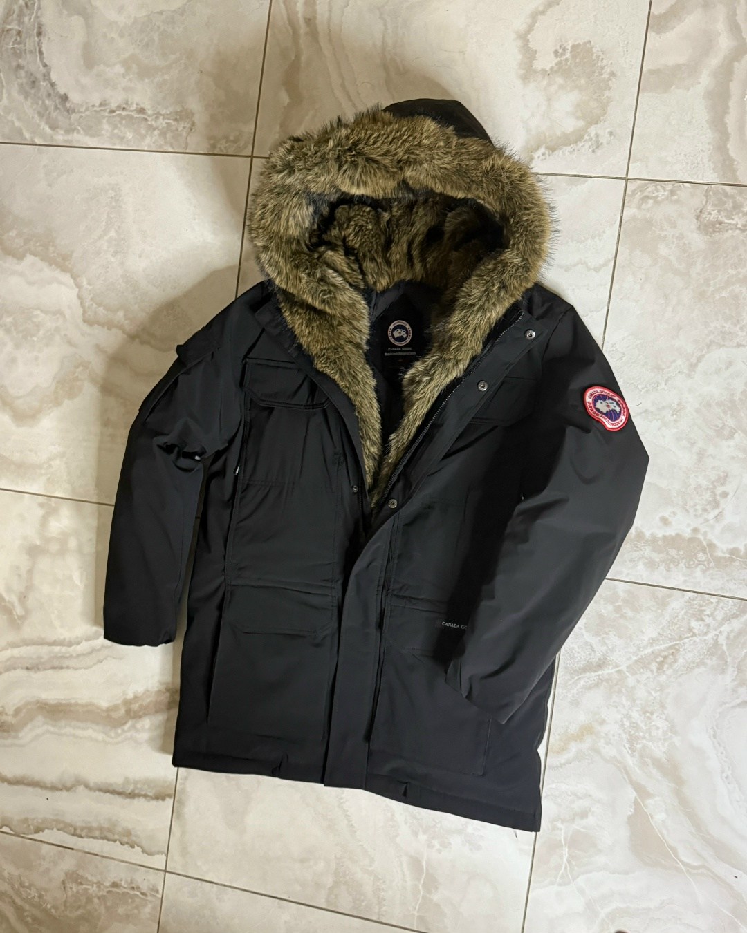 куртка зимняя canada goose,мужские пуховики canada goose,canada goose оригинал,куртка canada goose мужская,canada goose expedition parka женская