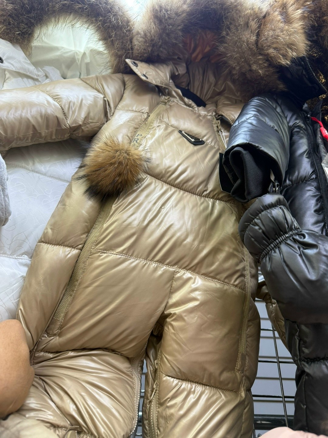 зимний комбинезон moncler,детский зимний комбинезон,комбинезон трансформер монклер детский зимний,детские комбинезоны зимние,зимние комбинезоны