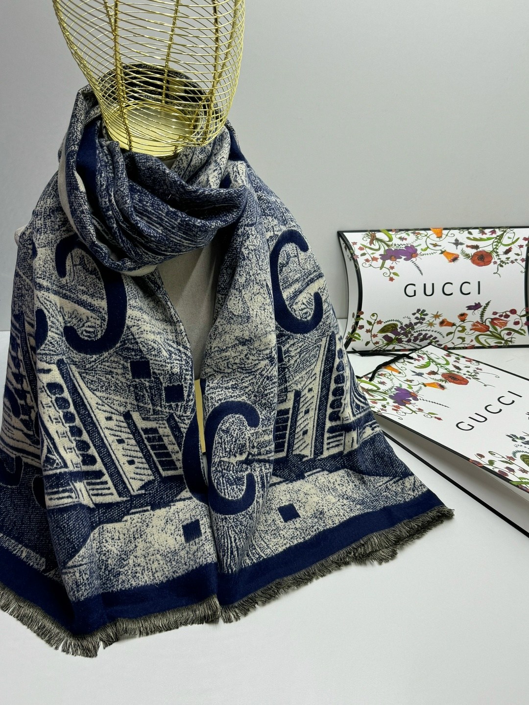 палантин гуччи,палантины dior,палантин диор,шарфы платки,палантин женские