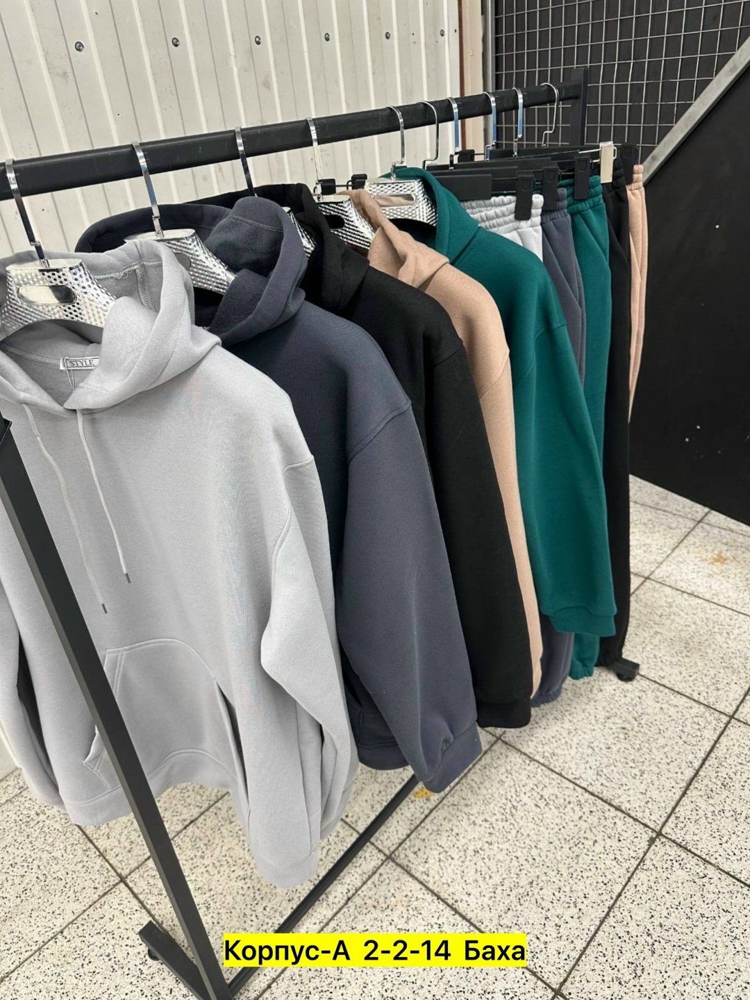 костюм тройка теплый на флисе,костюмы спортивные мужские,костюм спортивный мужской тройка с жилеткой 52-54,мужской костюм на флисе тройка,теплый спортивный костюм на флисе с жилеткой