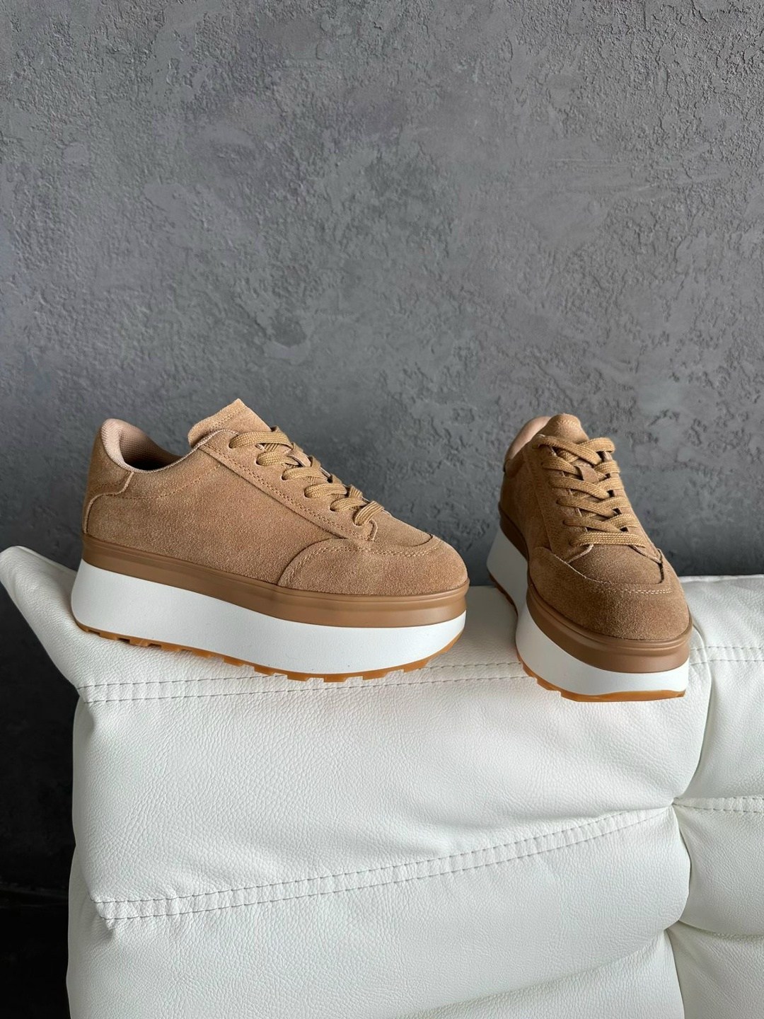 ,женские кроссовки,кроссовки женские замшевые,замшевые кроссовки,женская