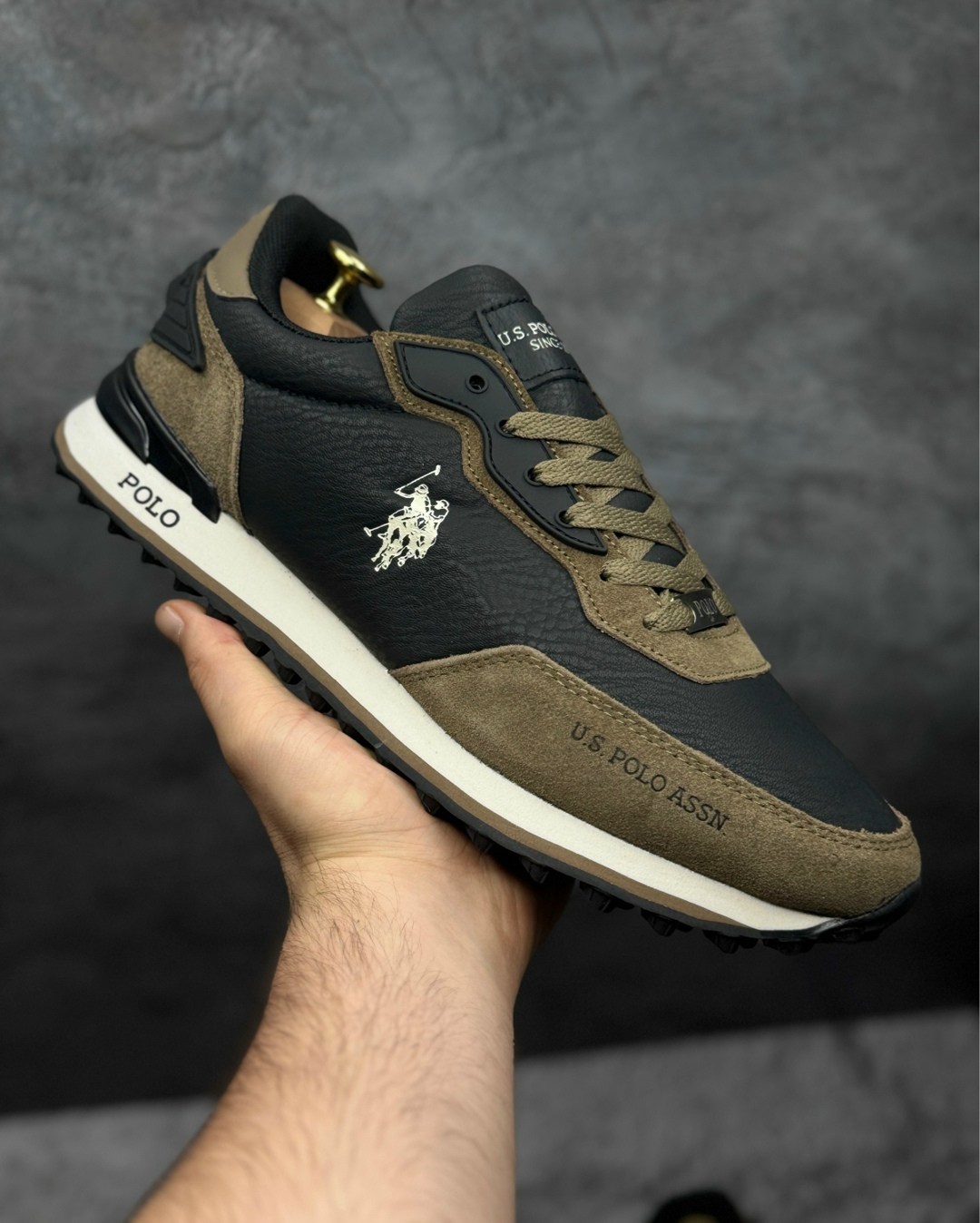 ,спортивная ,кроссовка мужской,мужские кроссовки,классические кроссовки