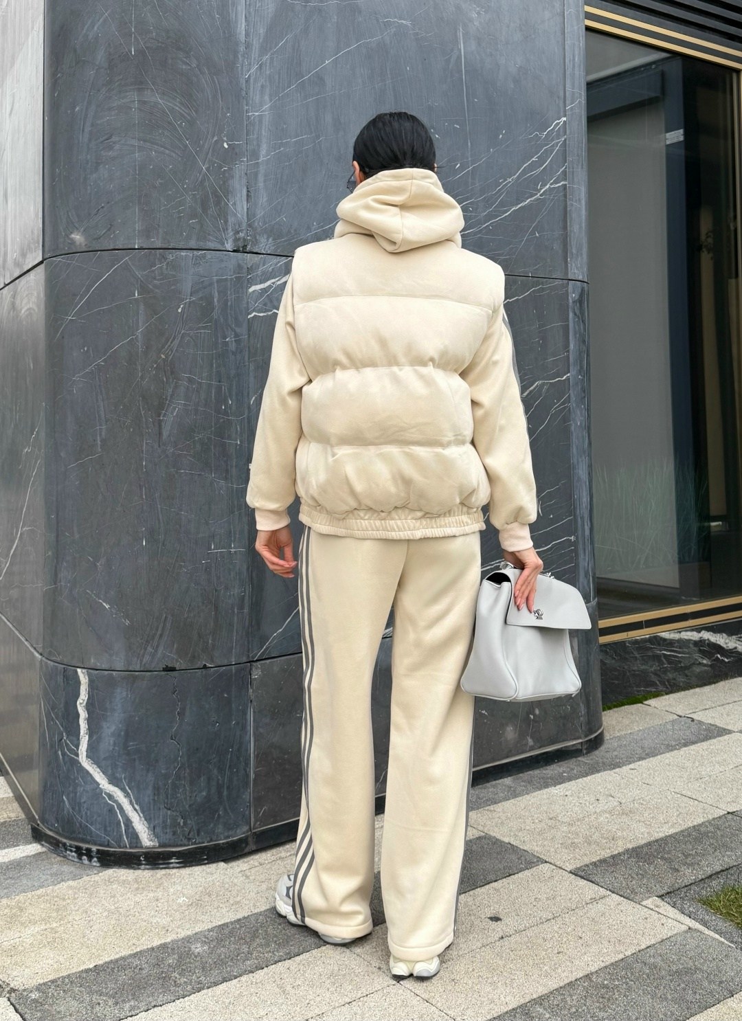 стильные костюмы,бежевый костюм,куртка модная,костюм на флисе