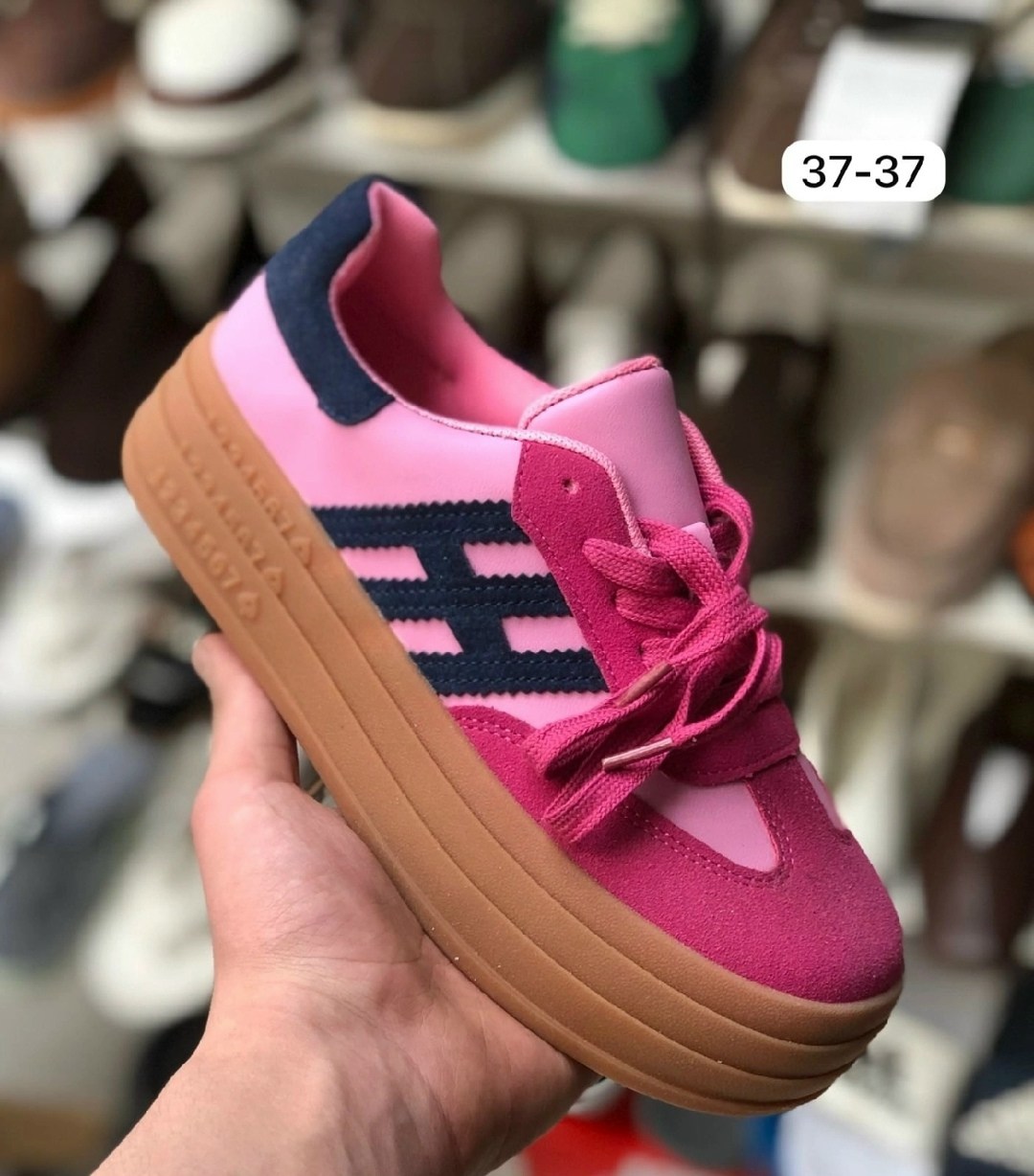 женские кроссовки,, женская,кроссовки женские adidas,кроссовка