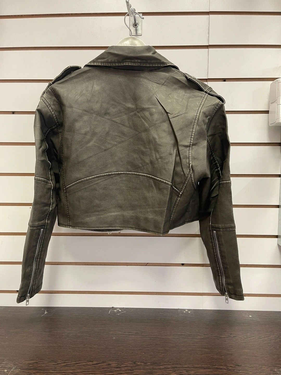 женская байкерская куртка из искусственной кожи,куртка из искусственной кожи женская,женская короткая куртка из искусственной кожи,байкерская куртка из искусственной кожи,короткая куртка из искусствен