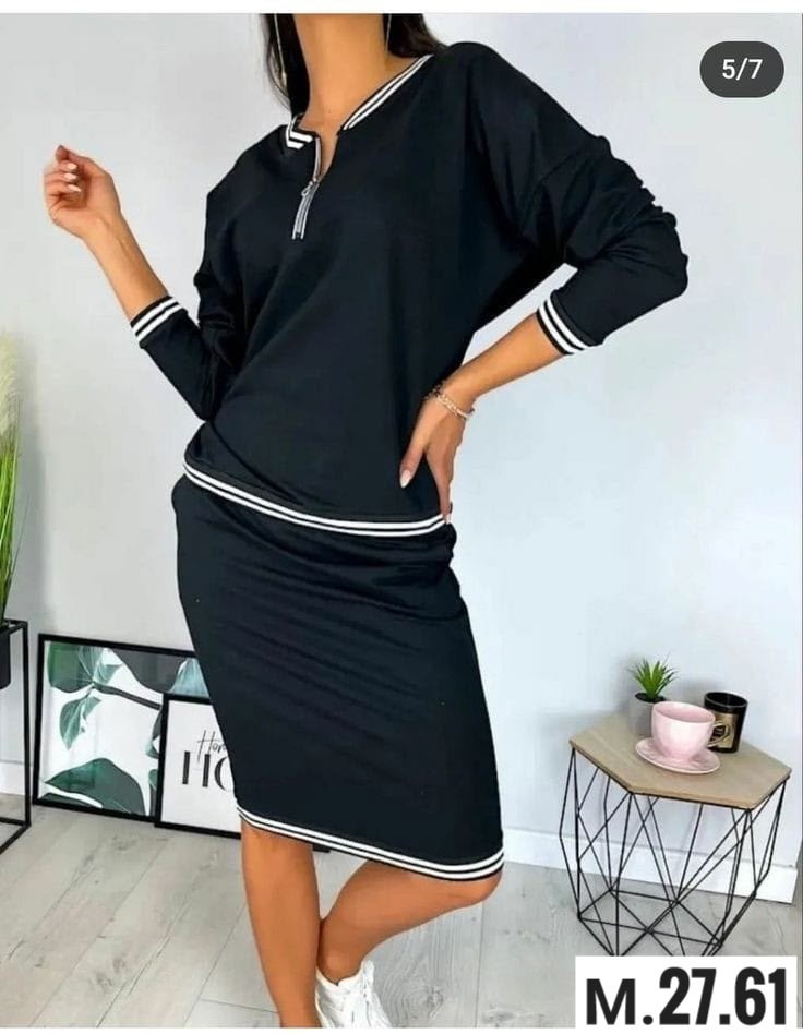 костюмы женские,костюмы женские с юбкой,,костюм из трикотажа,юбочный костюм в спортивном стиле