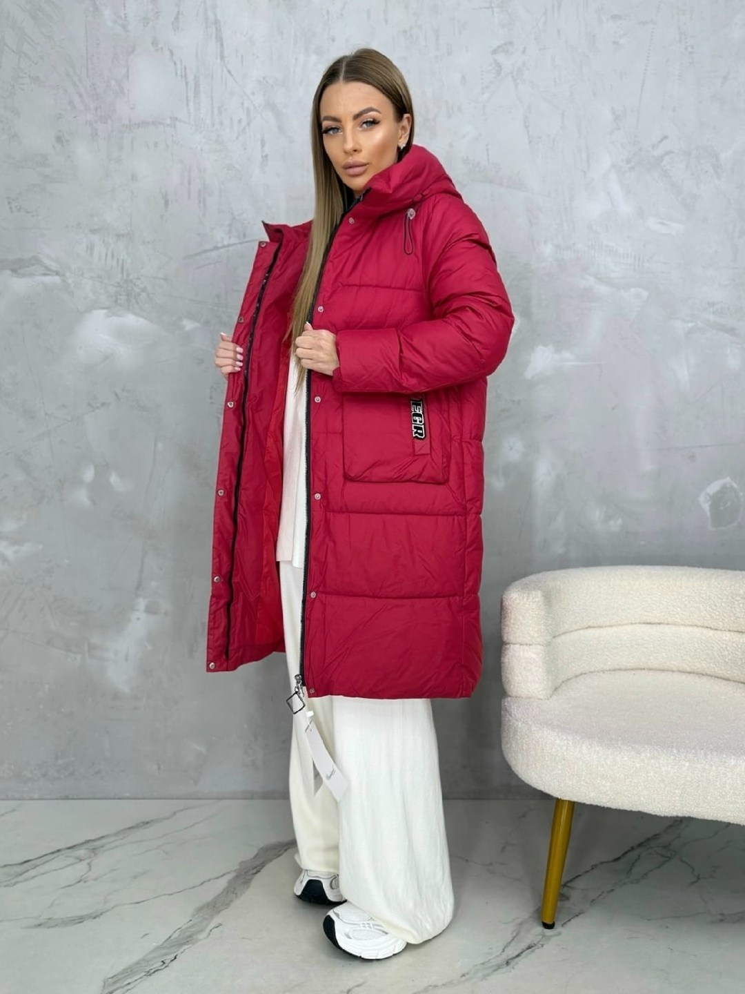 стильные пуховики,удлиненная куртка,зимняя куртка женская,бежевый пуховик,пуховик зимний женский