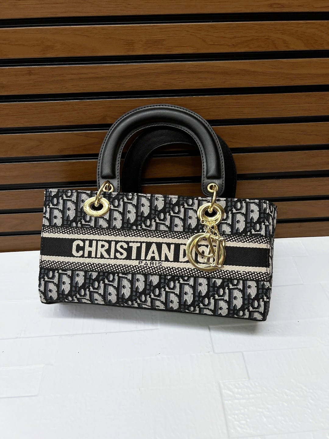 сумки диор,dior сумка,christian dior сумка,модная сумка,сумки женская