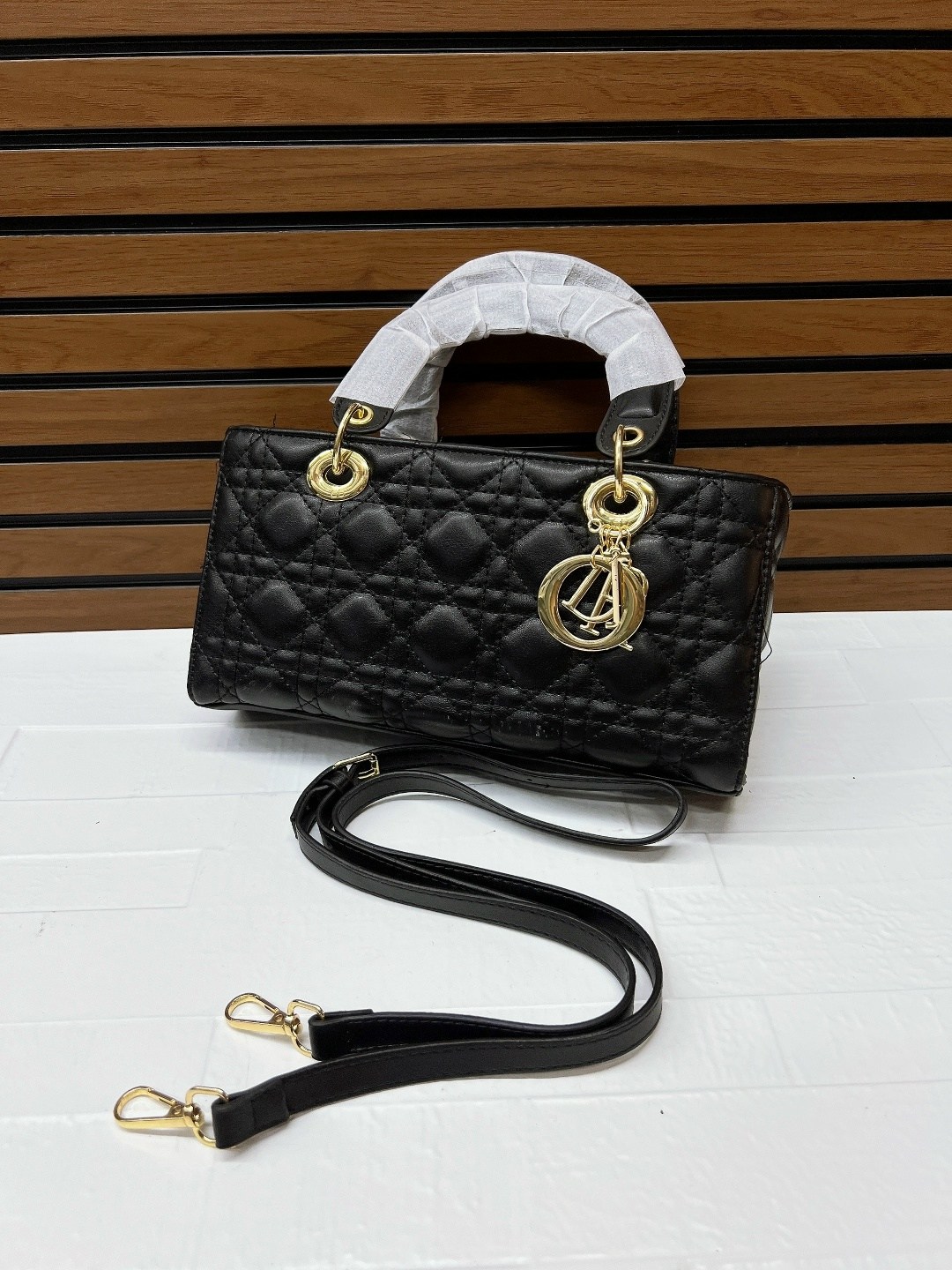 сумки диор,dior сумка,christian dior сумка,модная сумка,сумки женская