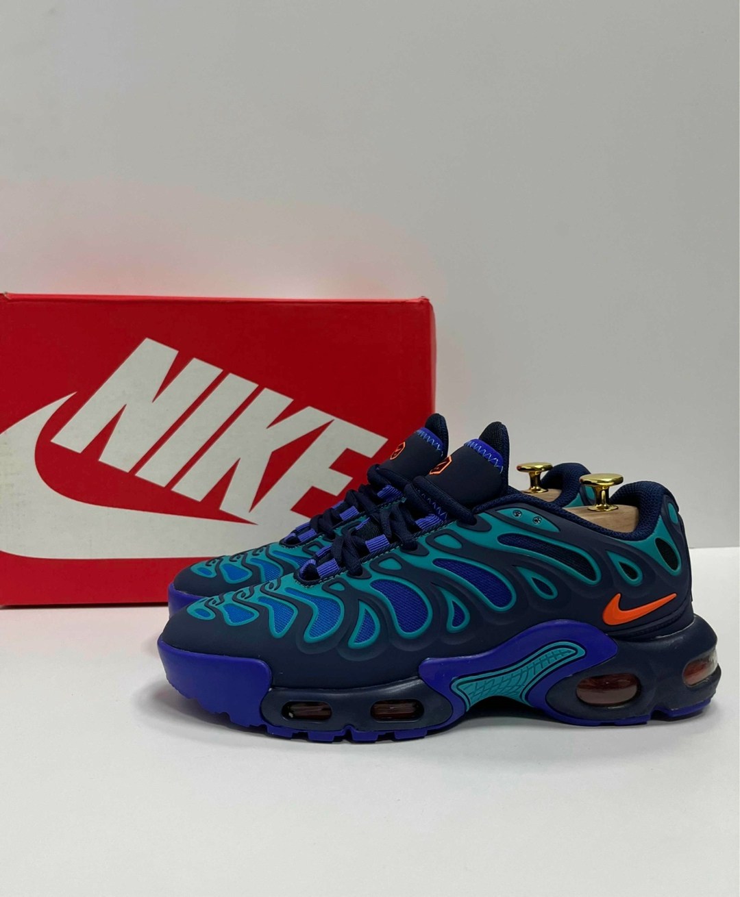 кроссовки nike air max plus,кроссовки nike air max tn plus,кроссовки мужские nike air max plus,nike air max tn plus,кроссовки