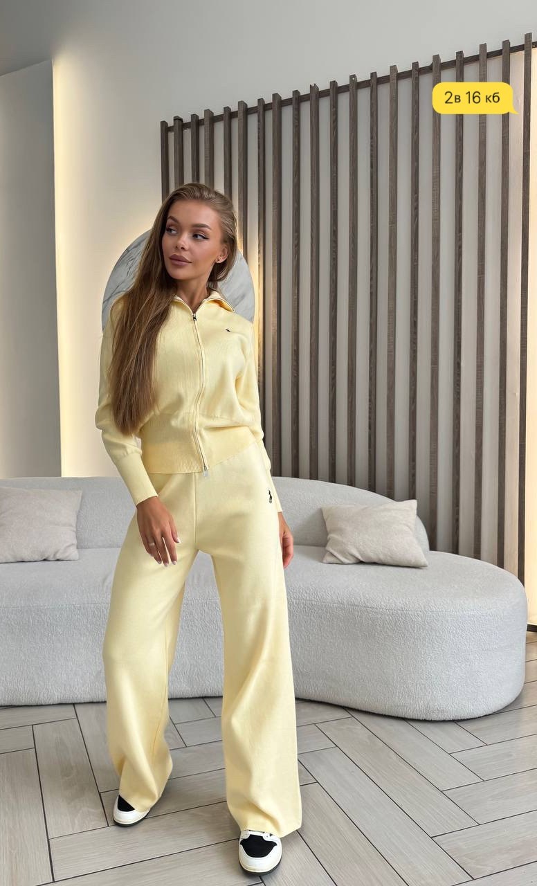 костюмы трикотажные,костюм молочный,трикотажный женский костюм,вязаные костюмы,стильные костюмы