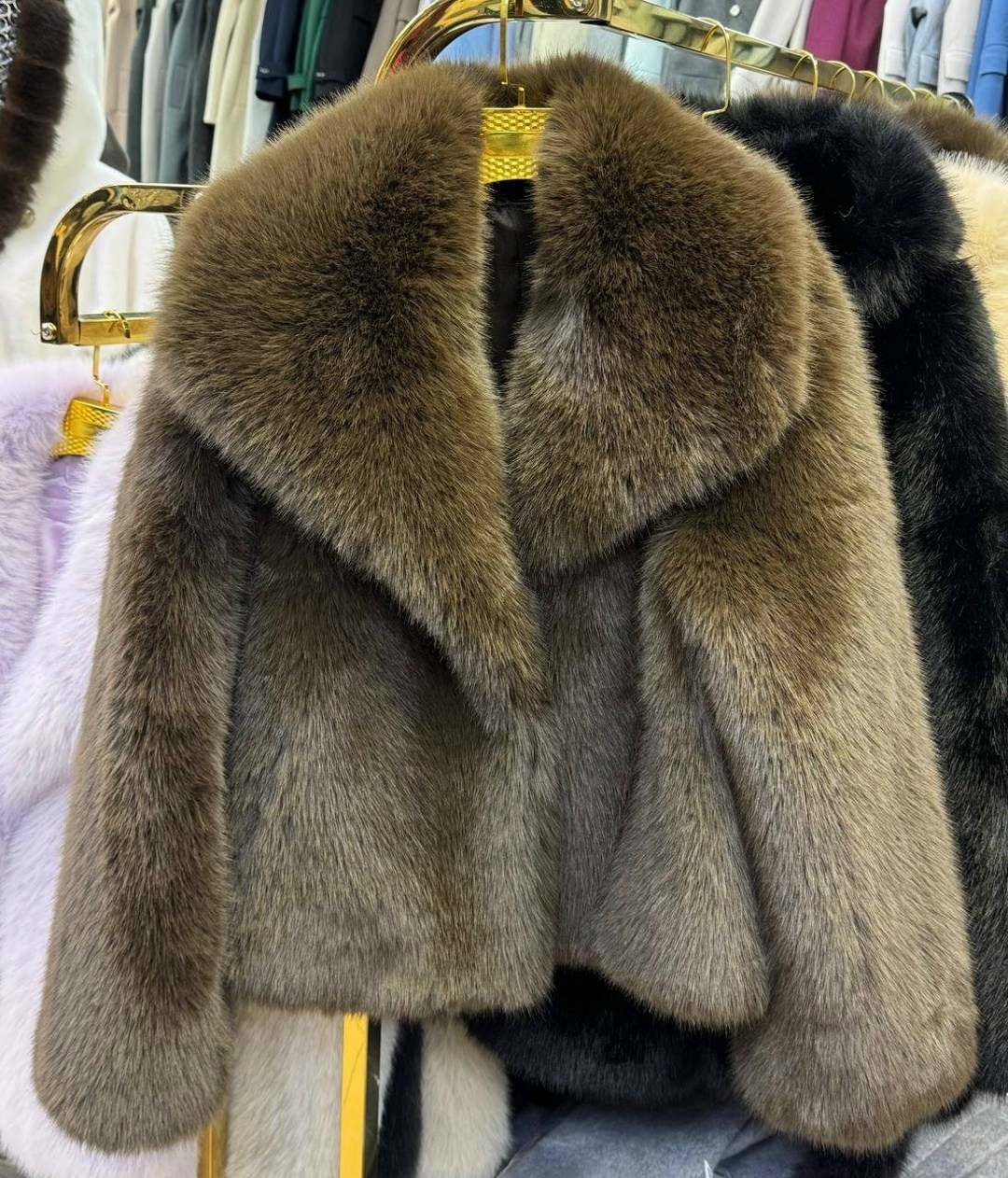 меховая куртка,шуба короткая,шуба из натурального меха,шуба женская,женская шуба из натурального лисьего меха