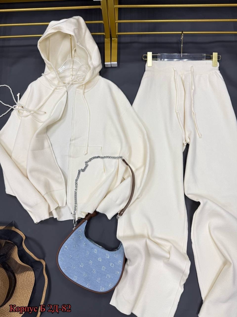стильные костюмы,женские спортивные костюмы,спортивные костюм,костюмы женские,белые костюмы