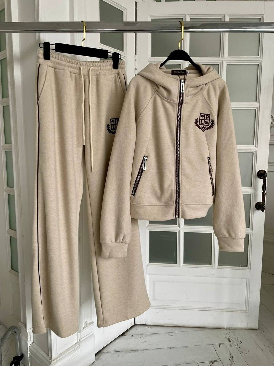 костюмы спортивные женские,стильные костюмы,спортивные костюм,костюм женские спортивные костюмы,костюмы женские