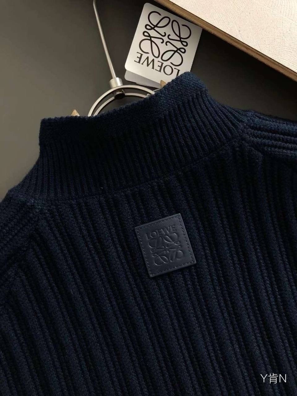 свитера мужская,свитер с воротником,пуловер мужской,стильный свитер,темно синий свитер