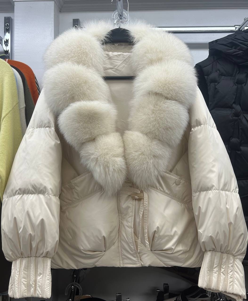 пуховики с мехом,пуховики с натуральным мехом,женский пуховик,пуховик,короткий пуховик