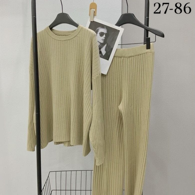 костюмы брючные,трикотажные костюмы,костюм с брюками,костюм из трикотажа,вязаные костюмы