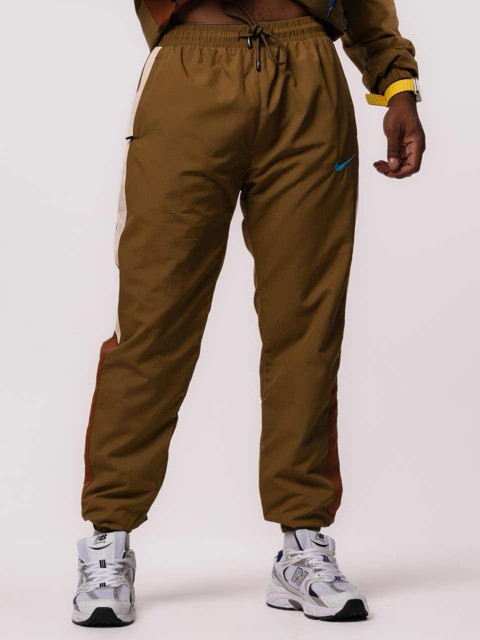 повседневная куртка,куртка,куртка анорак,коричневая куртка,анорак