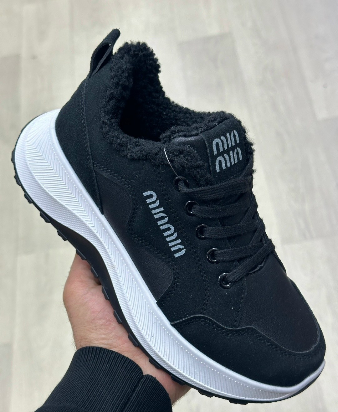 ,женские кроссовки,зимние женские кроссовки,кроссовки зимнее,теплые кроссовки