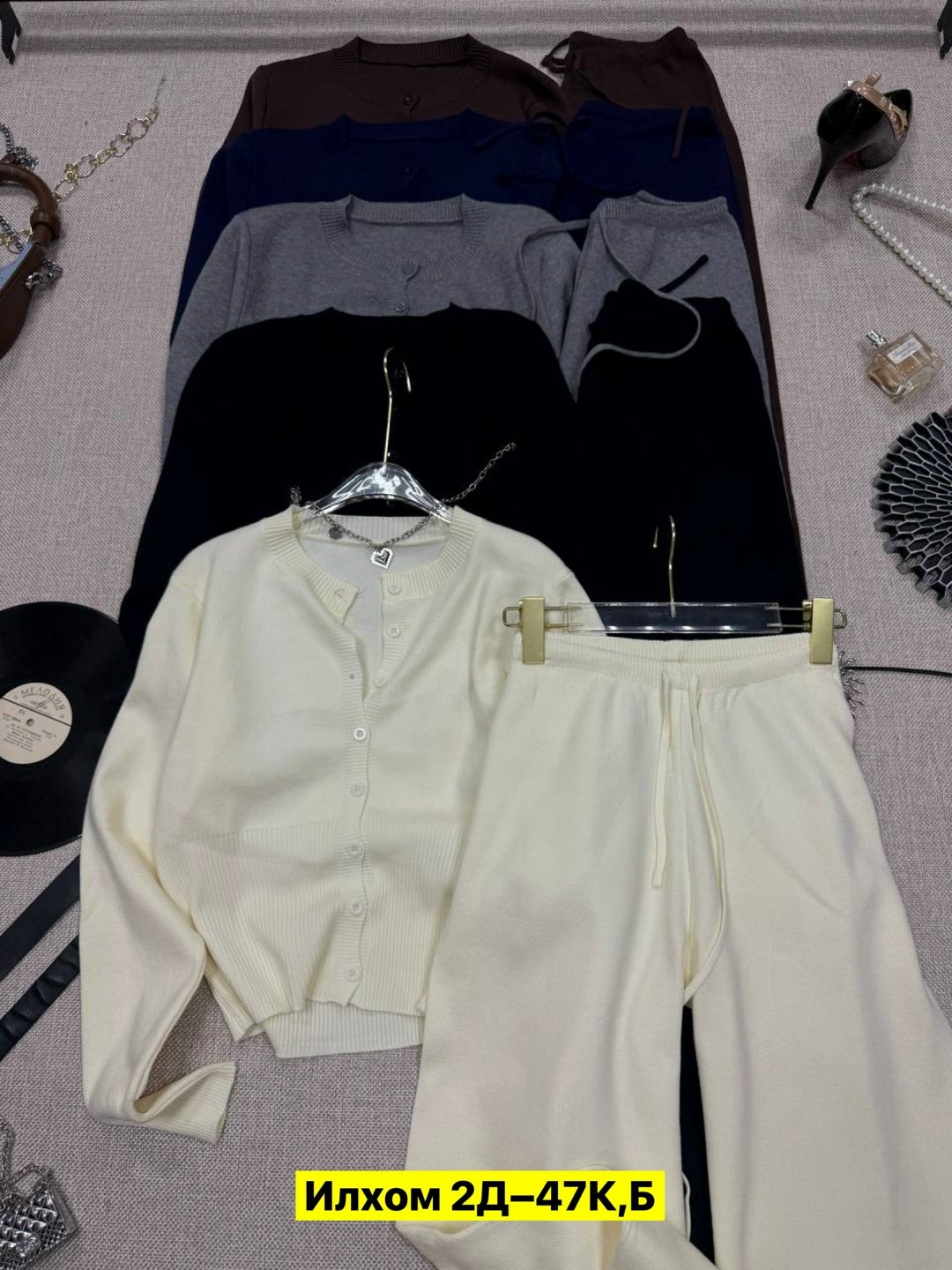 костюм двойка кашемир,трикотажные костюмы,женские костюмы,вязаные костюмы,костюмы двойки