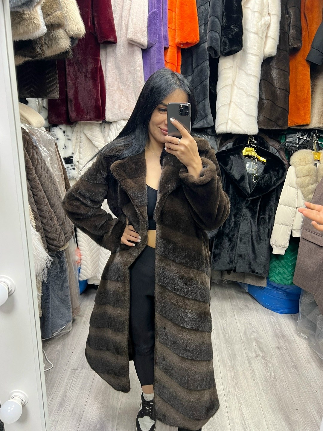 шуба искусственная,длинная шуба,норковые шубы,шубка,шуба женская