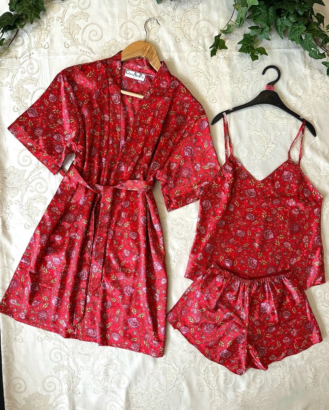 женский шелковый пижамный комплект,женская пижама комплект,комплект пижама,женский шелковый халат,домашняя одежда пижама