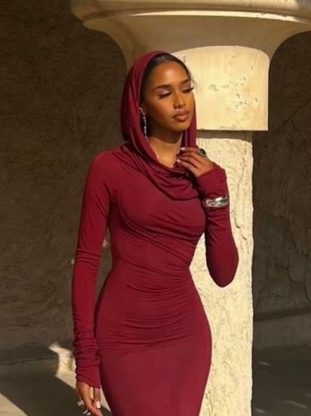 платья с капюшоном,спортивное платье с капюшоном,платье с капюшоном макси,платье женское с капюшоном,теплое платье с капюшоном