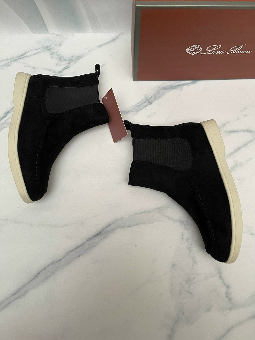 ,loro piana ботинки,замшевые ботинки,ботинки зимние из натуральной замши,замшевые ботинки челси