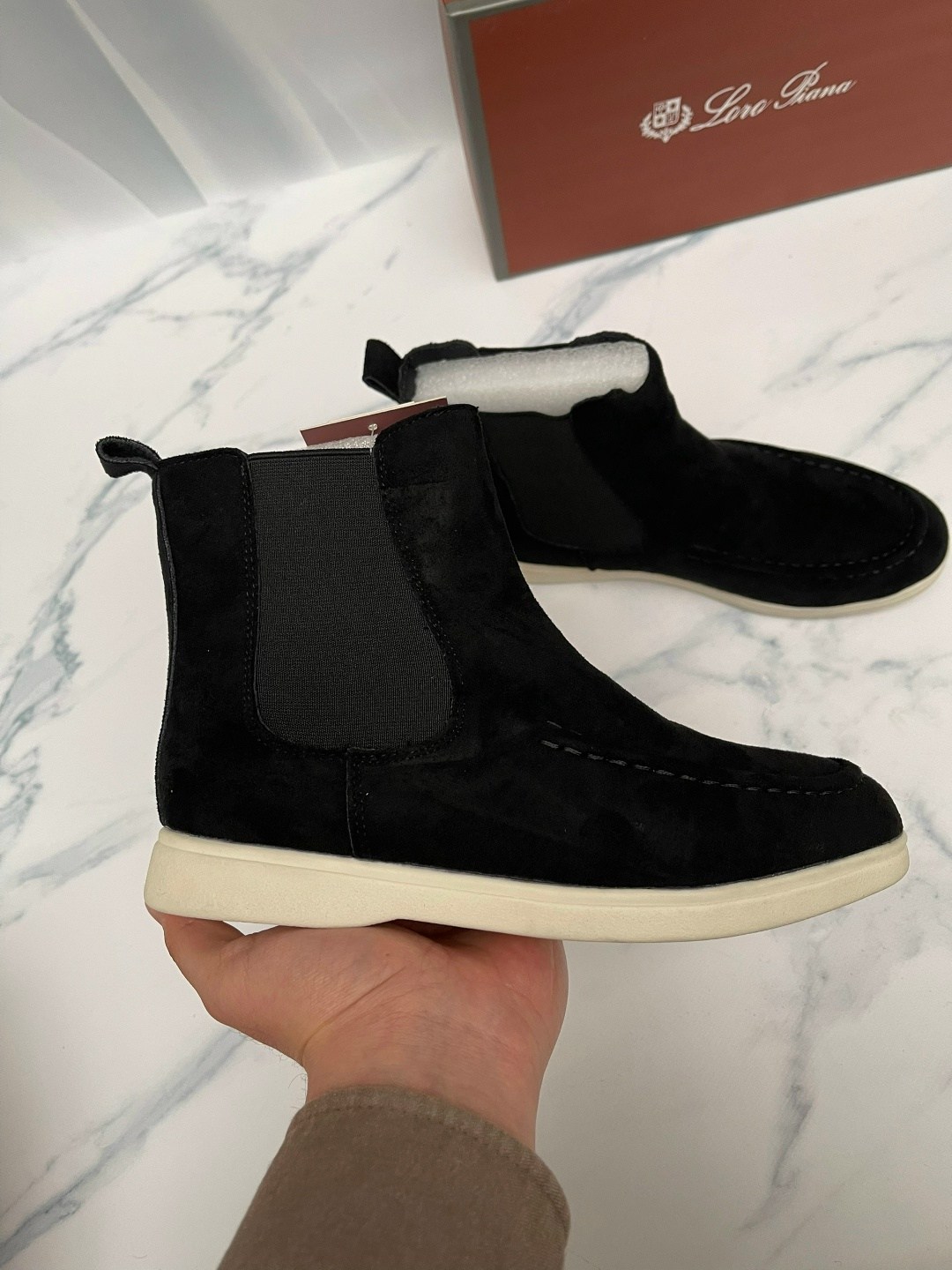 ,loro piana ботинки,замшевые ботинки,ботинки зимние из натуральной замши,замшевые ботинки челси