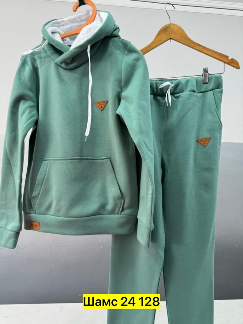 костюм на флисе женский,женский спортивный костюм на флисе,костюм на флисе,спортивные костюмы на флисе,костюмы спортивные женские