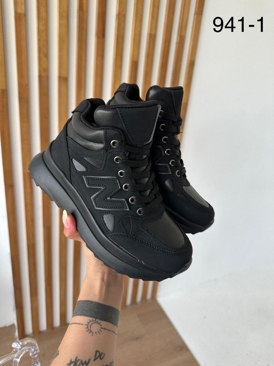 ,зимние кроссовки,кроссовки женскиe,женские зимние кроссовки,ботинки на меху