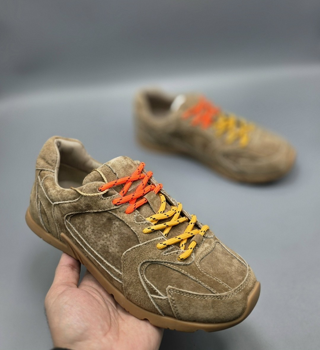 ,замшевые кроссовки,спортивная ,кроссовки miu,повседневные кроссовки