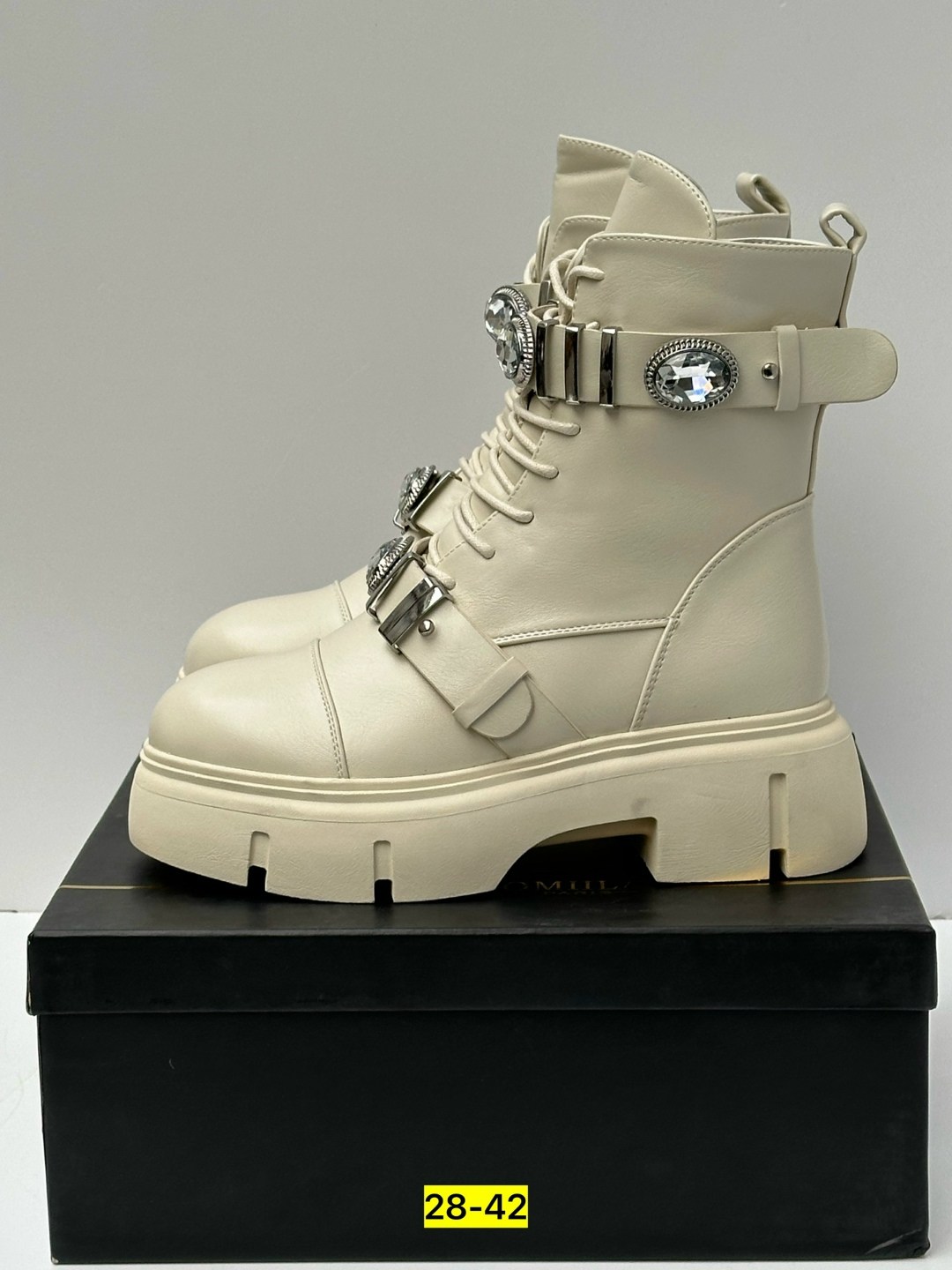 ,ботинки женские, женская,модные ботинки,ботинка