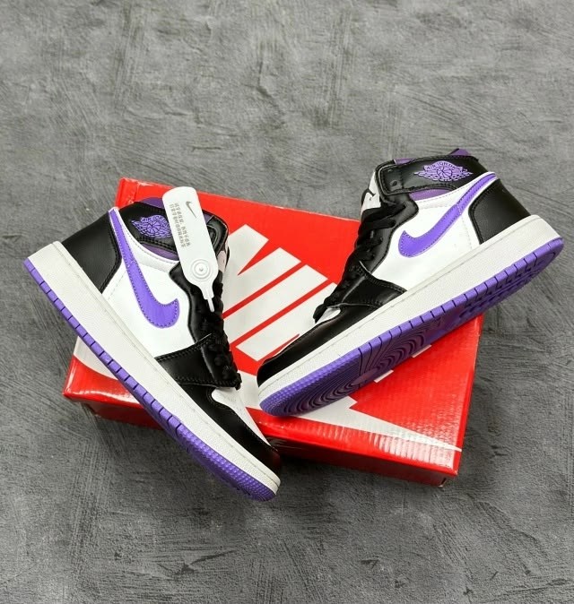 кроссовки nike air jordan 1,nike air jordan 1 retro high og court purple,найк аир джордан фиолетовые высокие,мужские кроссовки nike air jordan 1 retro high,кроссовки nike air jordan