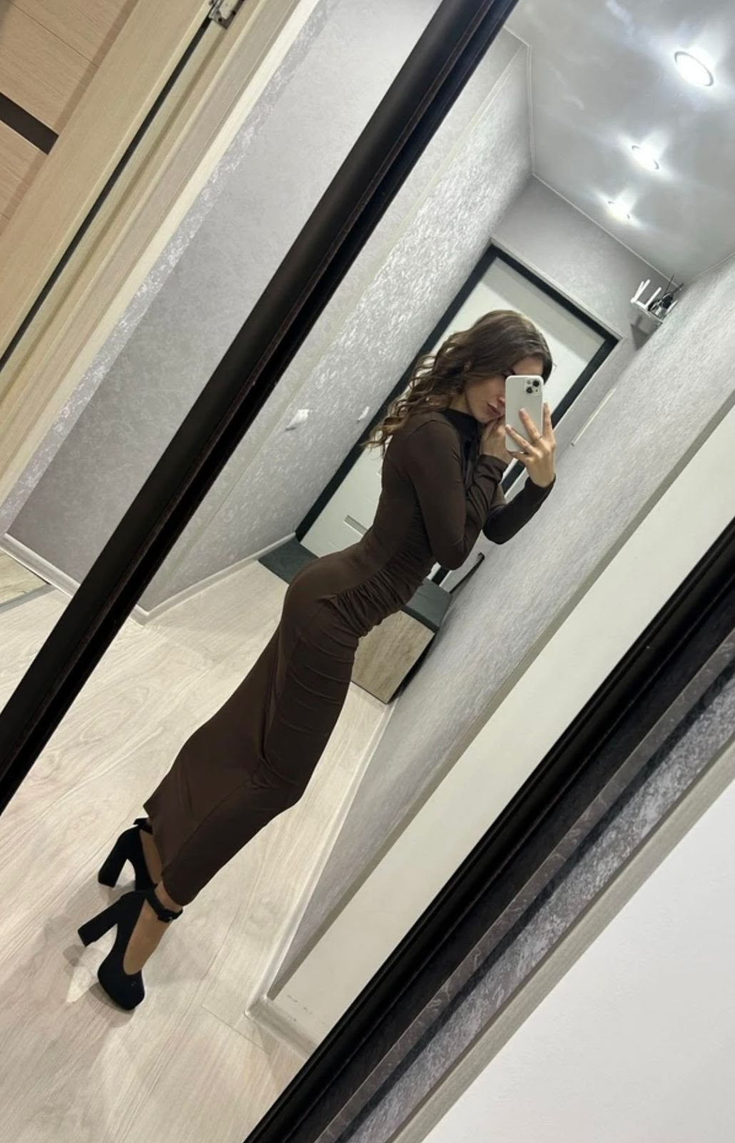 элегантные платья,бордовое платье,трикотажное платье,элегантные облегающие платья,приталенное платье