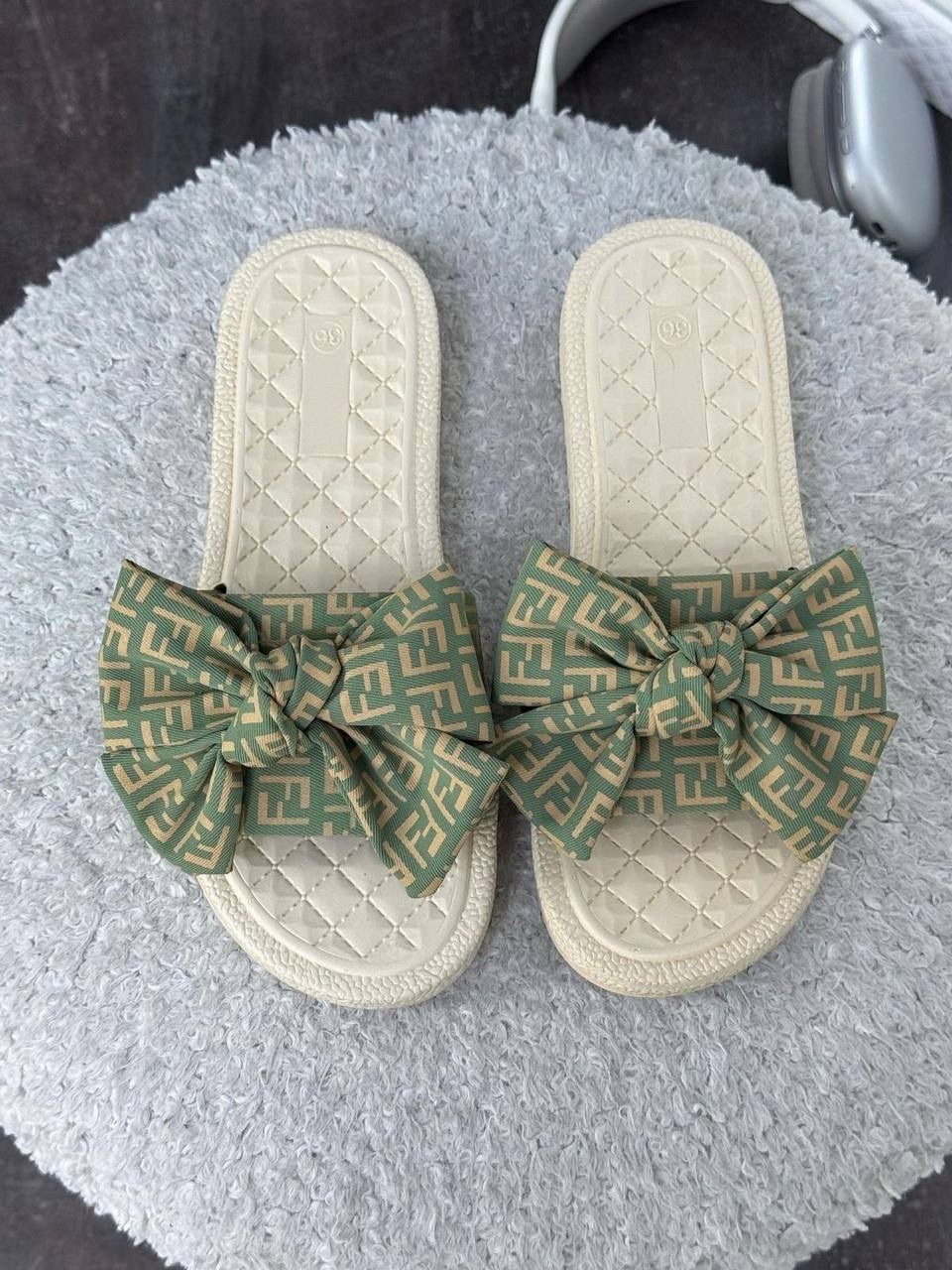 женские тапки,,летние шлёпанцы,домашние тапочки,модные тапочки