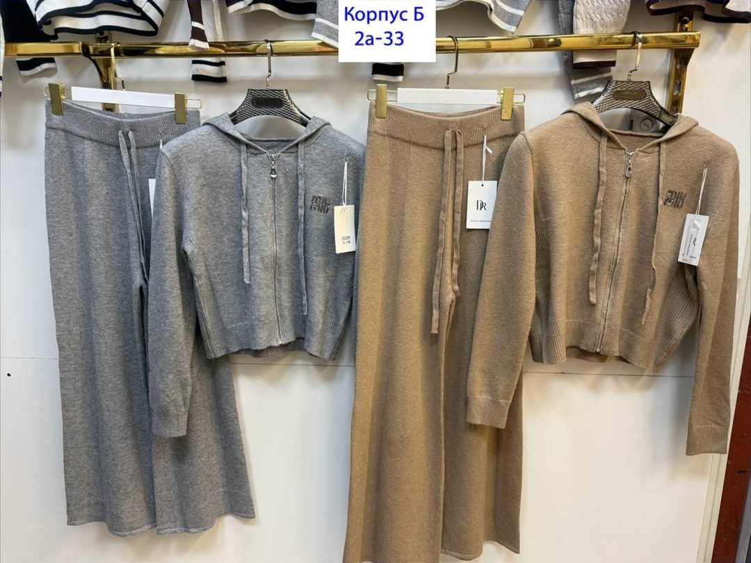 трикотажные костюмы,костюм двойка кашемир,спортивный костюм loro piana,костюм loro piana,кашемировый костюм