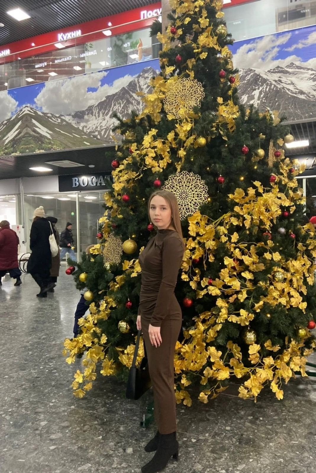 элегантные платья,бордовое платье,трикотажное платье,элегантные облегающие платья,приталенное платье